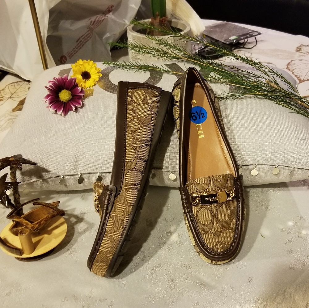 NWOB Authentic Coach loafers size 7.5